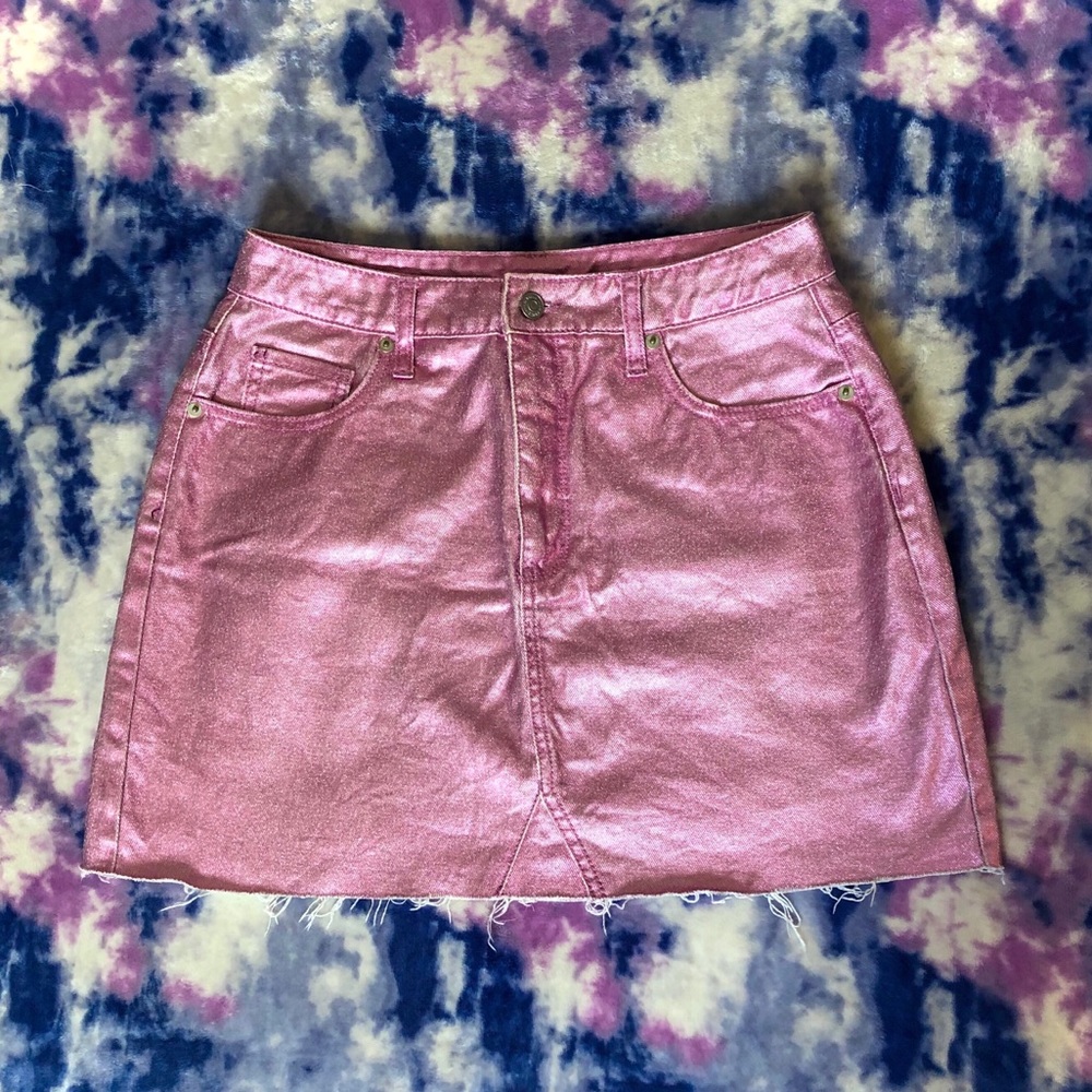 WILD FABLE | BARBIE PINK METALLIC MINI SKIRT